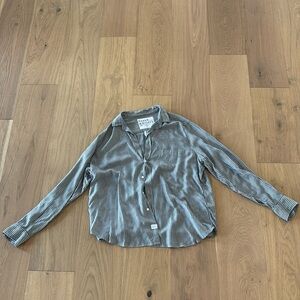 Frank & Eileen Button Up